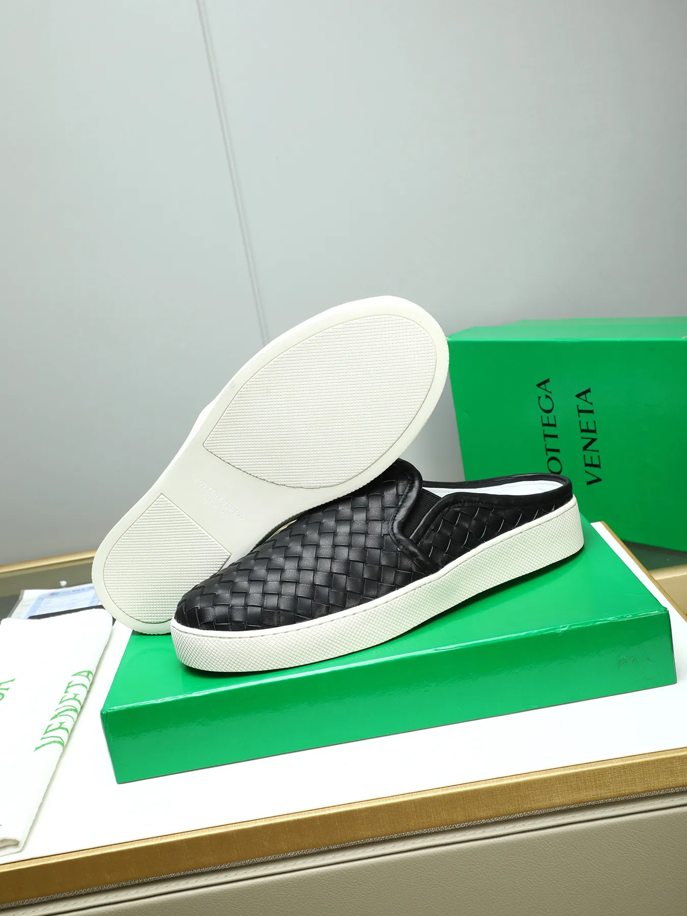 Men's shoes 💰440 [Half drag series] BOTTEG* VENET* - high-end boutique Size: 38-44 (45 customized) BV new product, first-layer cowhide artificially woven classic style harmoniously blends with contemporary fashion temperament, rubber soles are light and flexible, water-dyed sheepskin pads! [Taobao, Tmall, and live streaming are the first choices]